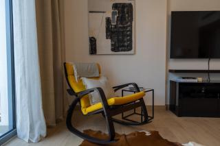 HiGuests - Stylish Waterfront Retreat With Balcony in La Mer - Dubai - 1