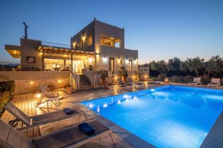 Villa Luna, 5 bedrooms, Private Pool, Hot Tub, Garden - Skalánion - 0