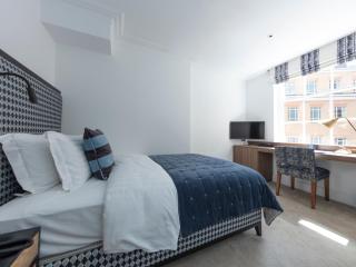 The City of London Club - 8