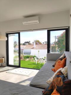 Airy 3br, AC, Garden, 2min Strip, 8min Oura Beach - Albufeira - 0