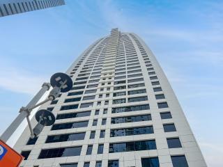 Cosmos Living Dubai Arch Tower Pool, Gym & Balcony - 6