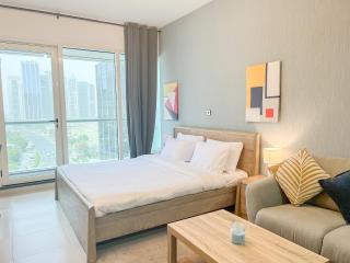 Cosmos Living Spacious Studio With Balcony - 0