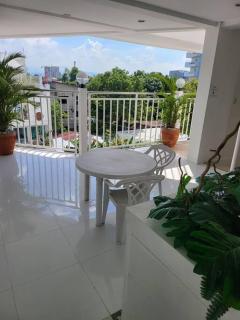 Kandi comfortable 1bedroom, king bed, housekeeping - Angeles - 9