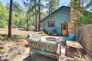2 Mi to Rainbow Lake Home with Furnished Deck! - Pinetop-Lakeside - 9
