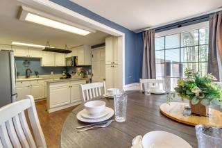 2 Mi to Rainbow Lake Home with Furnished Deck! - 4