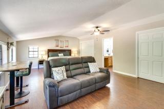2 Mi to Rainbow Lake Home with Furnished Deck! - Pinetop-Lakeside - 3