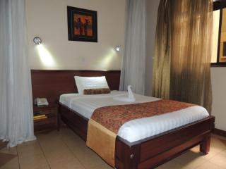 Hennessis Hotel - 9