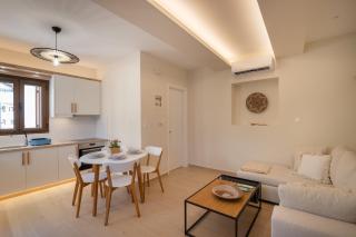 Stoupa Harmony Suite - One Bedroom Apartment - 2