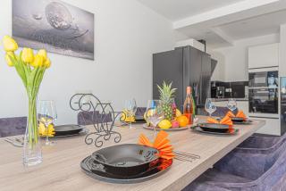 Villa Elegance Escape - 2