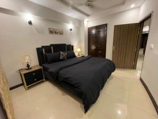 Freddy's Family Apartments - Islamabad - 4