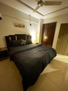 Freddy's Family Apartments - Islamabad - 5