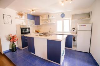 Apartman Marija - Betina - 1