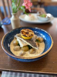 The Crown Pub and Hotel - 4