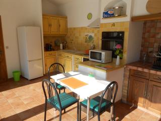 VILLA AVEC PISCINE PRIVATIVE et EXCLUSIVE avec PARKING - Roquefort Les Pins - 3