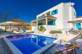 Wellness & Spa Villa Spirini Dvori - Poljica - 0