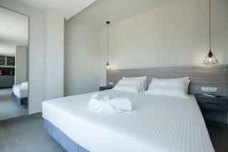 Sky-High Central Penthouse w. Stunning Views - 04 - Chania - 7