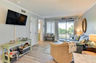 Less Than 1 Mi to Beach Hilton Head Island Condo with Pool! - Hilton Head Island - 7