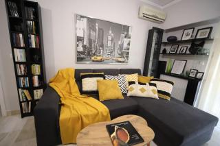 A cozy modern apartment 4 minutes walk from metro - Athen - 0