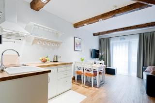 Mevo Apartament - Apartamenty 4 -6 osobowe - 0