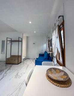 MIRA LUXURY APARTMENTS - Paralia Dionysiou - 1