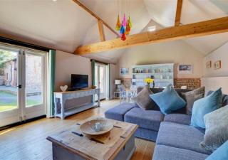 Rainbow Cottage - Roughton - 0
