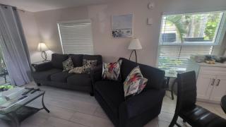Beach Front One Bedroom Condo Paradise. Ground Floor. - Longboat Key - 6