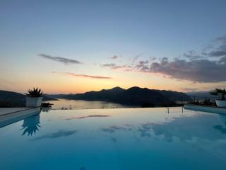 Luxury villa with private pool - 8