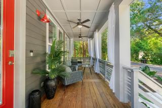 Secret Pool Cabana- Mins to Downtown and Beach - 2