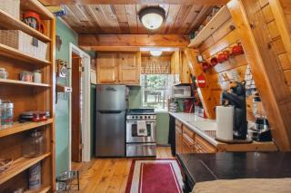 Near Trails Forest Lake Retreat with Backyard Oasis - Forest Lakes Estates - 1