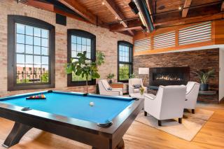 Exquisite One-of-a-Kind 3BDR Penthouse Condo in Downtown TC - 9
