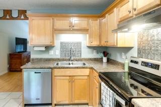 Pet-Friendly Darien Vacation Rental with Patio! - Darien - 1