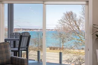 Luxury Downtown 2BDR Lake View Penthouse Condo steps to Beach 302W - 5