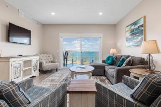 2BDR Lake View 1st Floor Condo steps to Beach 103E - 5