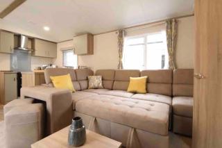 Rohannah static Caravan Fantastic Family and Friends Holiday - East Mersea - 3
