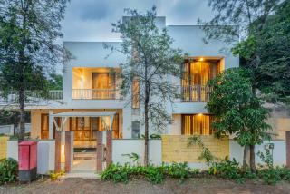 SaffronStays Amrapali - 5BHK Villa in Nashik with Pool, Lawn & Kids Play Area - 4