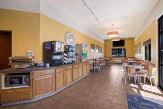 Best Western Plains Motel - Wall - 3