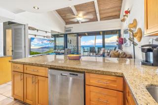 The Noniluna One - Sleeps 10 Plus Pack N Play - Lahaina - 2