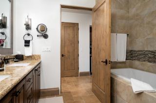 Grand Reserve Inn - Plymouth - 3