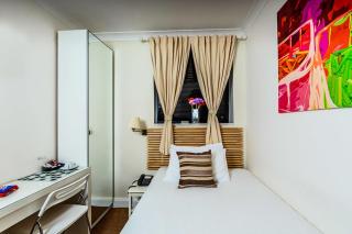 Dockside Hotel - 9
