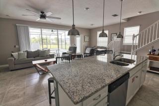 Epic Townhome at Windsor Island Resort - Davenport - 2