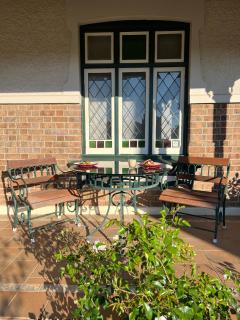 Middlesex - Your home away from home - Orange - 2