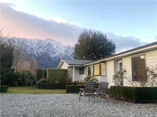 Frankton Favourite - Queenstown Holiday Home - Queenstown - 0
