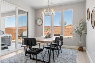 Family Desert Oasis home - 1