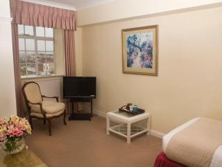 Castle Hotel - 9