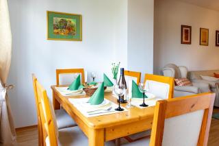 hotelise I Apricot Apartment - 3