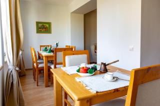 hotelise I Apricot Apartment - 2