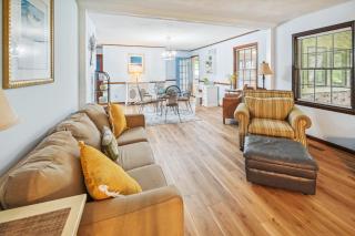 Myrtle Beach Golf Hub Pet-Friendly Gem with Sunroom - 2