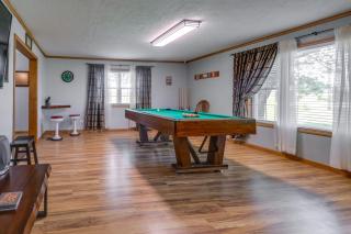 Charming Kaw Lake Country Home with Game Room! - Newkirk - 2