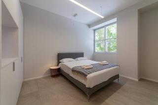 Renovated 3 Bedrooms / 2 bath on Frishman st. - Tel Aviv - 7