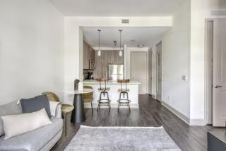 Doral 1 BR w Pool Gym MIA-14 - 9